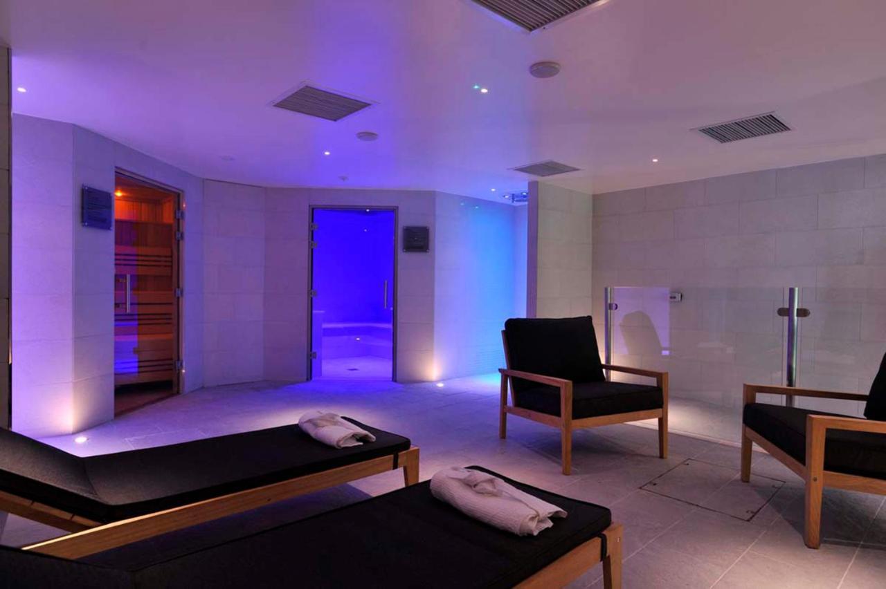 The Lensbury Resort Teddington Bagian luar foto