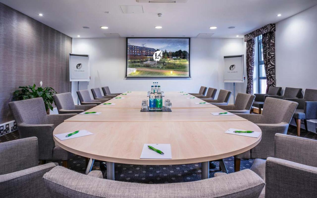 The Lensbury Resort Teddington Bagian luar foto