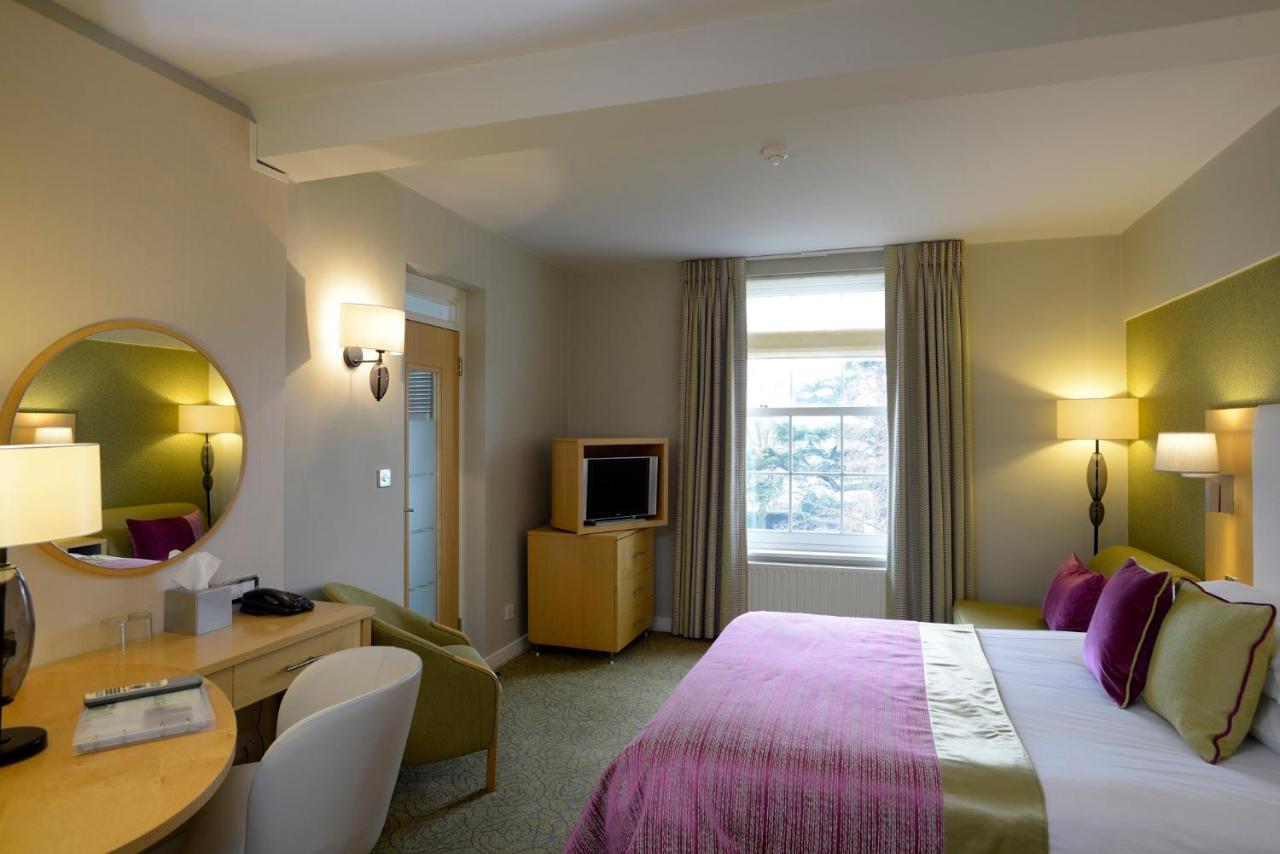 The Lensbury Resort Teddington Bagian luar foto