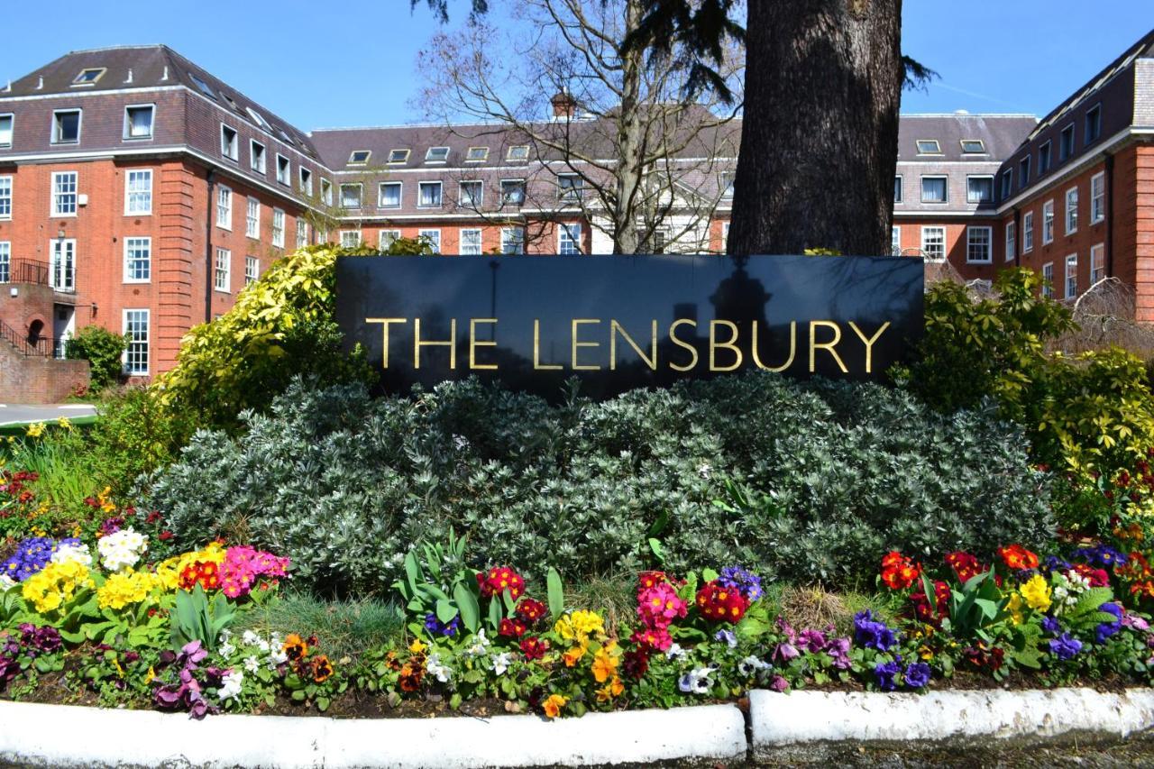 The Lensbury Resort Teddington Bagian luar foto
